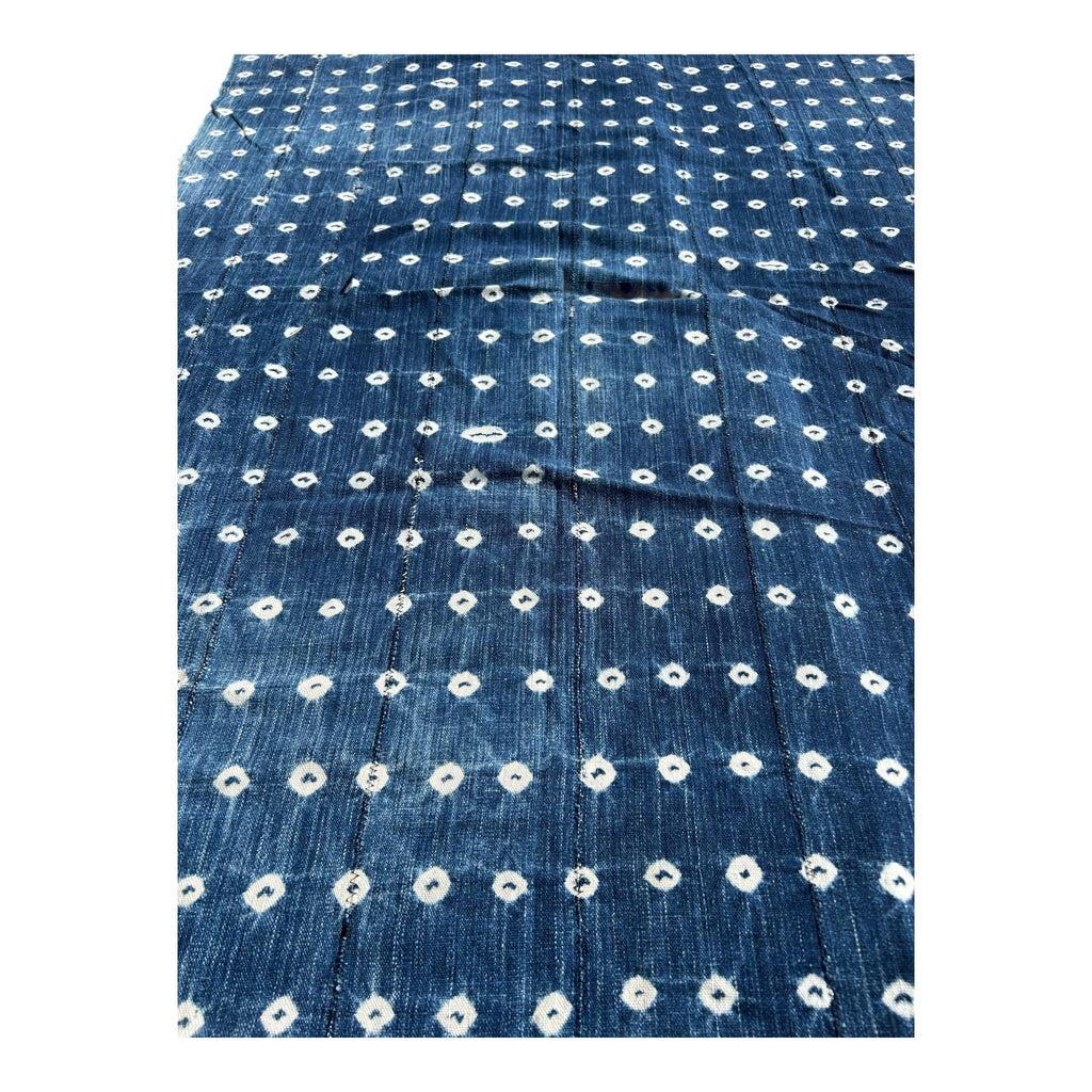 Midnight Dot Baule Indigo African Textile – 61 x 44 inches