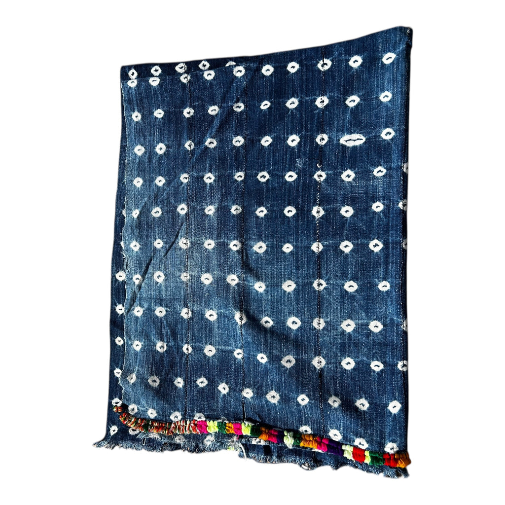 Midnight Dot Baule Indigo African Textile – 61 x 44 inches