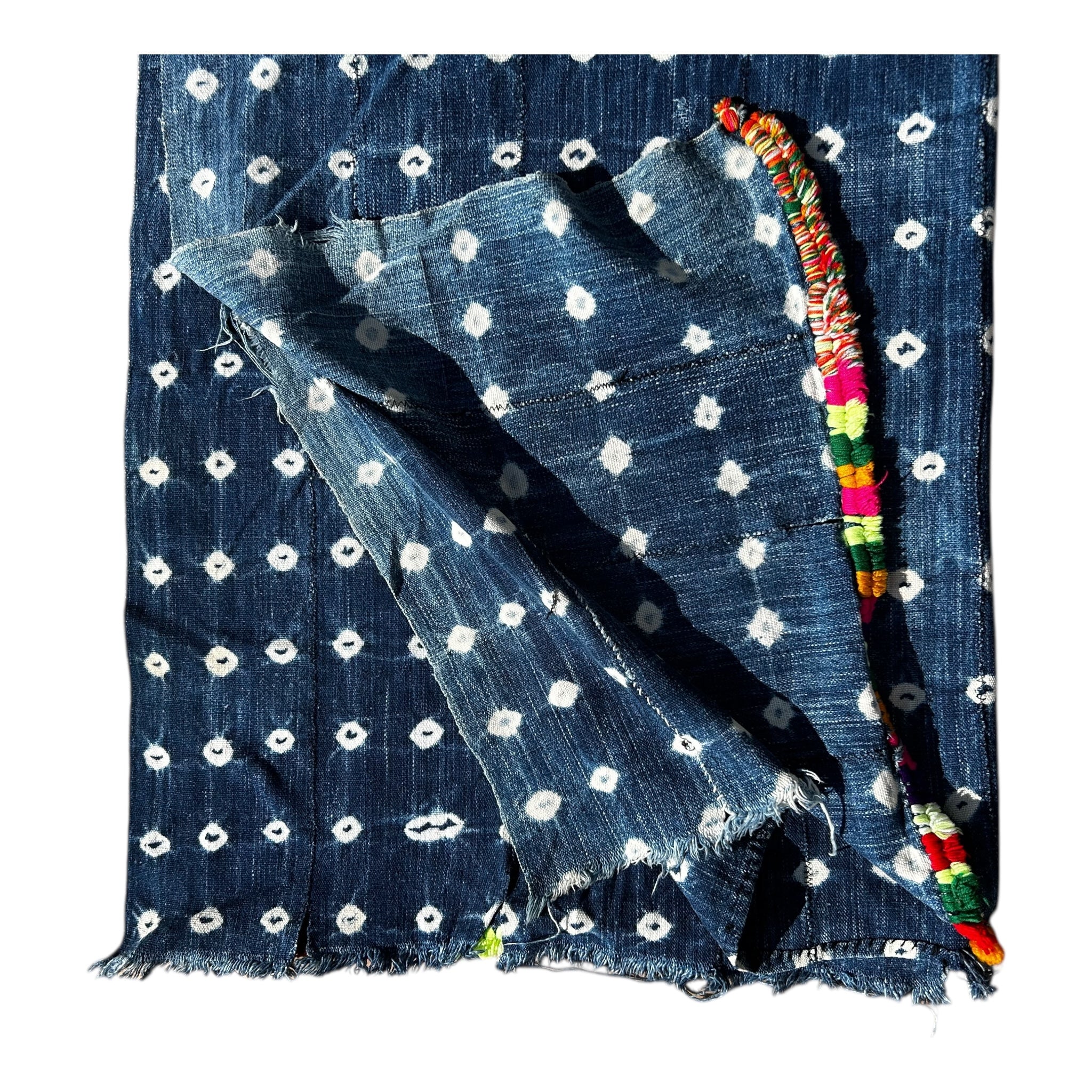 Midnight Dot Baule Indigo African Textile – 61 x 44 inches